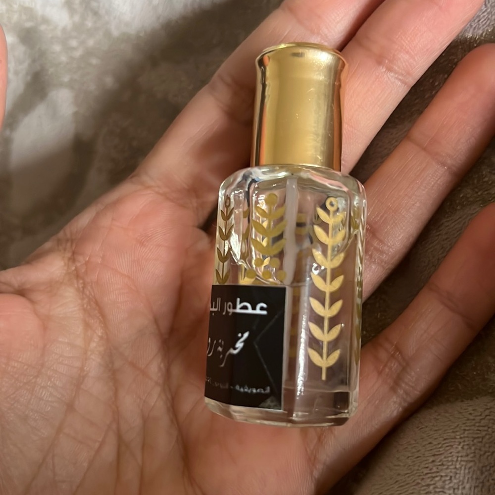 Oud hair oil perfume